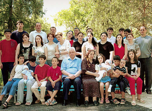Вся семья в сборе, 2002 год