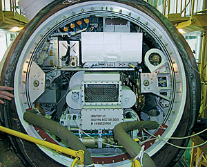 Спутник «Фотон» нес 700 килограммов полезной нагрузки, и для нужд науки использовался каждый сантиметр