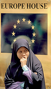 Мусульмане у порога Европы: брать штурмом или спалить дотла? Фото с митинга у представительства ЕС в Индонезии