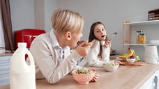 Яркая покупная еда несет риски для психического здоровья детей