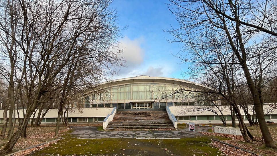 Стадион «Связист» в парке Сокольники