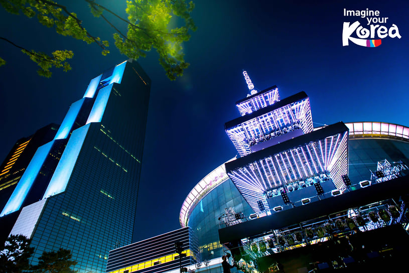 Выставочный комплекс COEX в деловом районе Каннам в центре Сеула