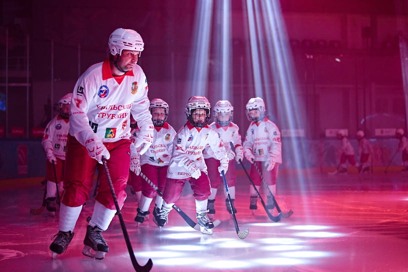 Церемония открытия турнира «Кубок губернатора Свердловской области по мини-хоккею с мячом»