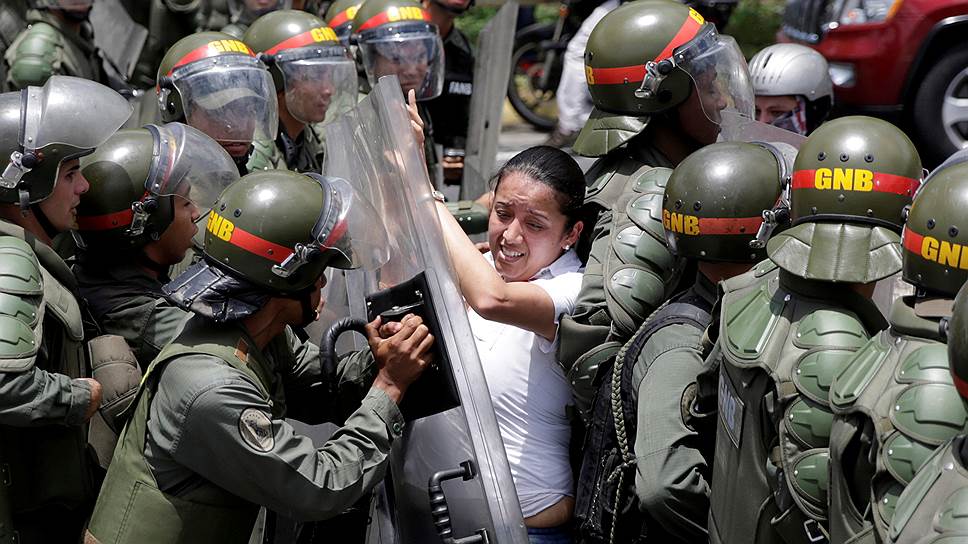 Грозит ли Венесуэле военный переворот?
