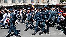 Армения продолжила протесты