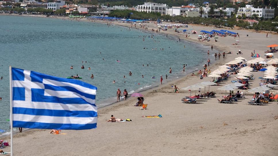 Греция попридержит туристов