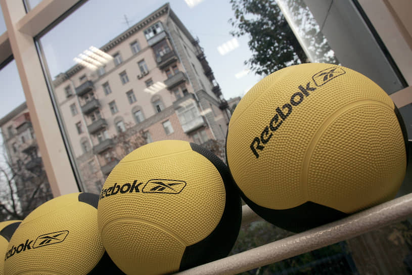 Adidas продает Reebok