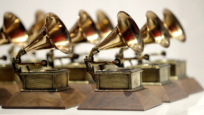 Grammy добавят интеллекта
