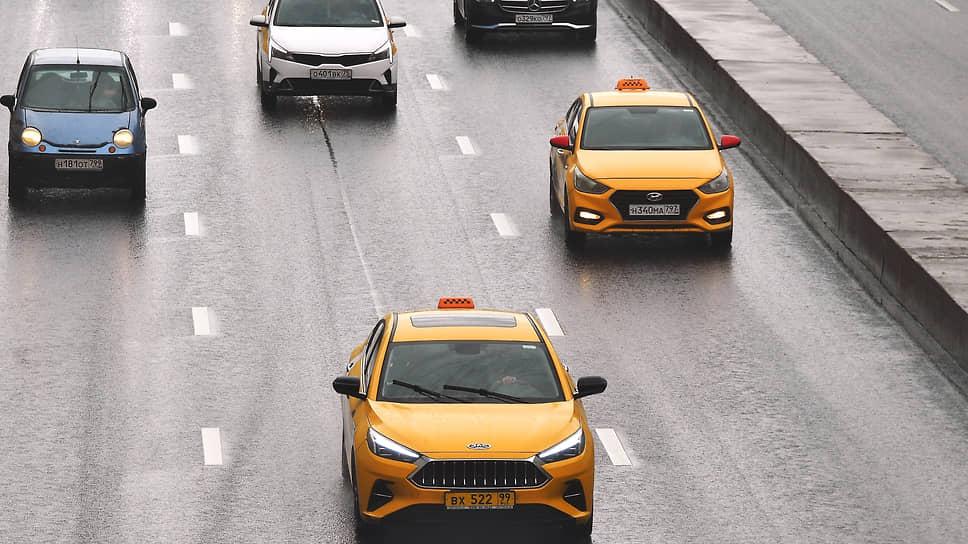 Why taxi companies are not ready to buy only Russian cars