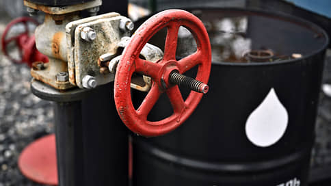 Нефть признали дефицитной // Почему эксперты ожидают нехватки поставок сырья