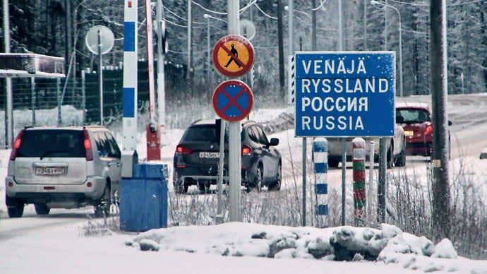 Мигрантам подбирают пути