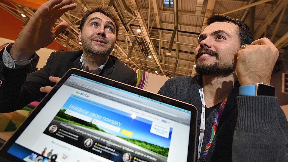 Основатель и генеральный директор компании Blablacar Фредерик Мазелла (слева) и основатель интернет-проекта &quot;Подорожники&quot; Алексей Лазаренко (справа) 