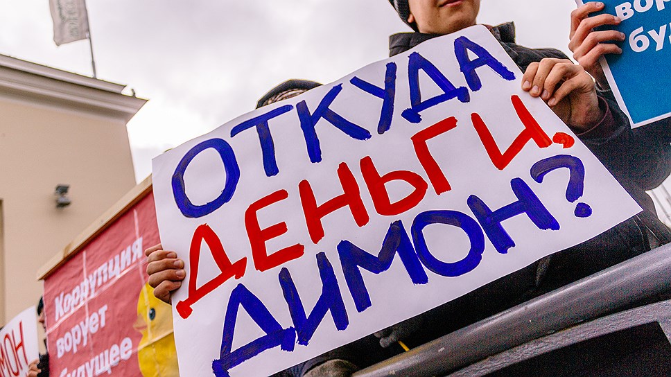 Как Алексея Табалова арестовали на 10 суток за митинг и шествие против коррупции