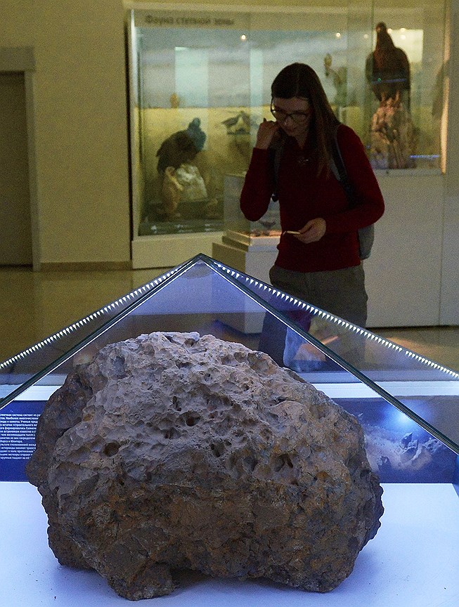 В октябре 2013 года самая крупная часть метеорита была поднята со дна озера Чебаркуль и позднее выставлена в областном краеведческом музее (ныне Государственный исторический музей Южного Урала)