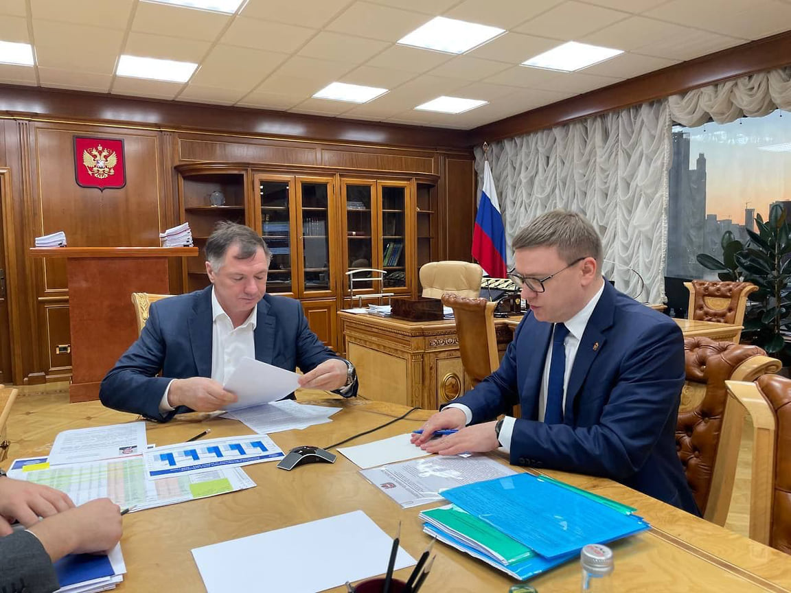 Вице-премьер Марат Хуснуллин (слева), курирующий сферы строительства и ЖКХ, в этом году посещал Челябинскую область