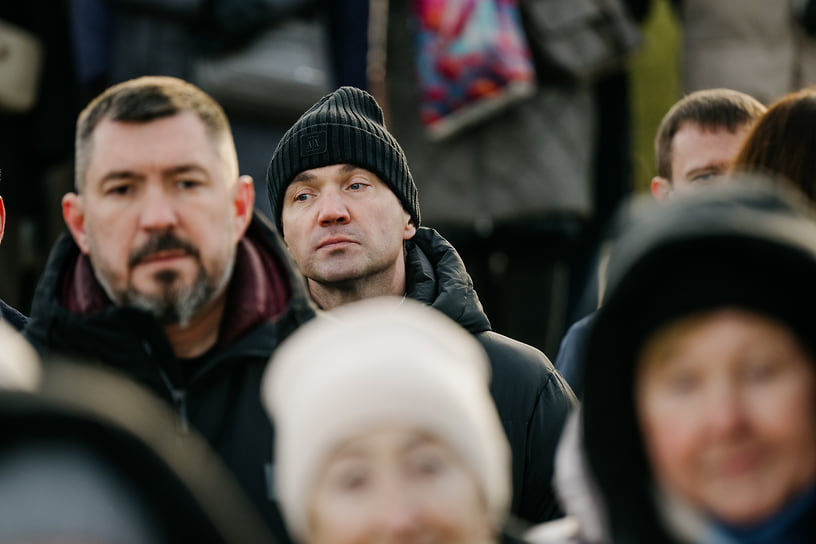 Глава Челябинска Алексей Лошкин (справа) и первый вице-спикер законодательного собрания региона Денис Моисеев (слева) 