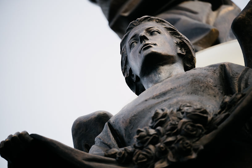 Архангел Варахиил, несущий божьи благославления 