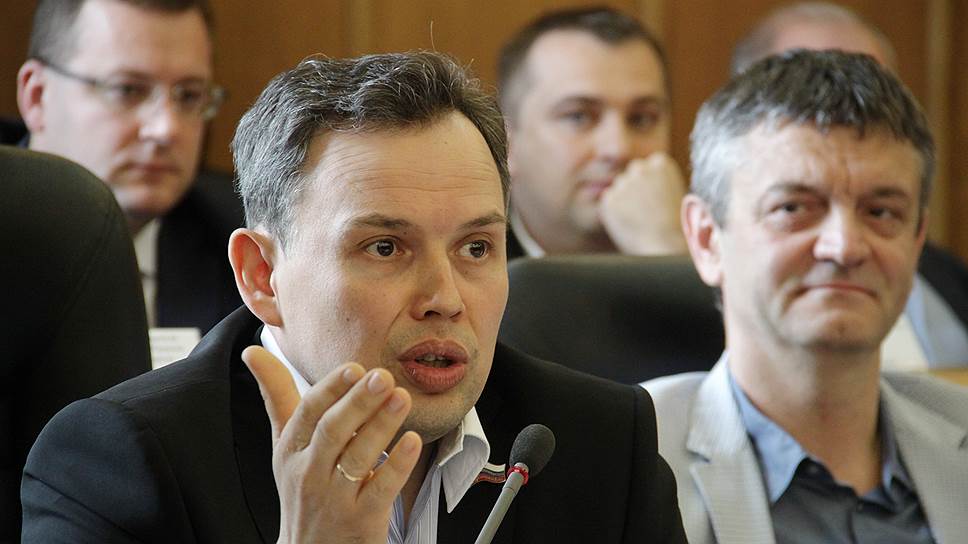 Депутаты Олег Хабибуллин (слева) и Михаил Гаранин (справа) могут вернуть свои мандаты