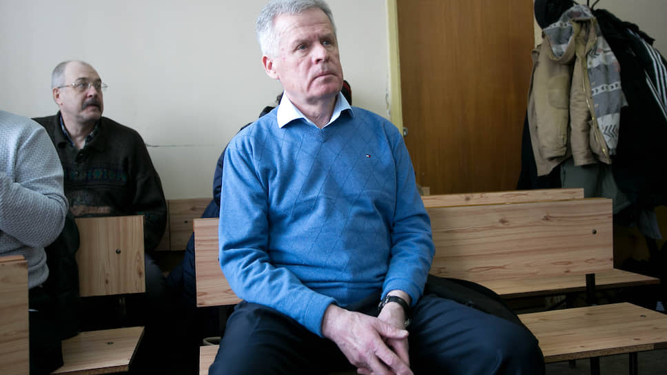 Михаил Астахов был взят под стражу в зале суда
