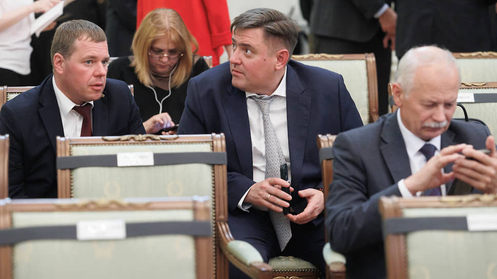 Церемония вручения мандатов избранным депутатам Екатеринбургской городской думы восьмого созыва в Доме Севастьянова