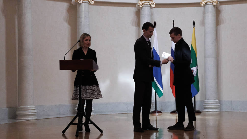 Церемония вручения мандатов избранным депутатам Екатеринбургской городской думы восьмого созыва в Доме Севастьянова