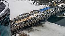 Макаровский мост в Екатеринбурге перекроют на месяц