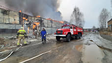 Пожарные локализовали огонь на складе с бумагой и картоном в Первоуральске