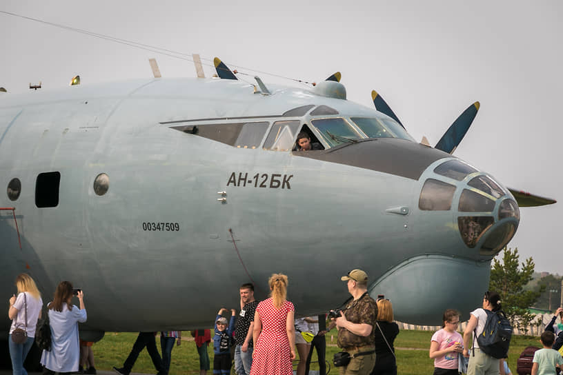 Выставка военной авиации в аэропорту Кольцово