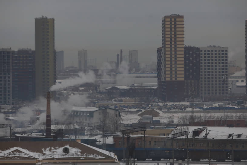 Смог над Железнодорожным районом в Екатеринбурге