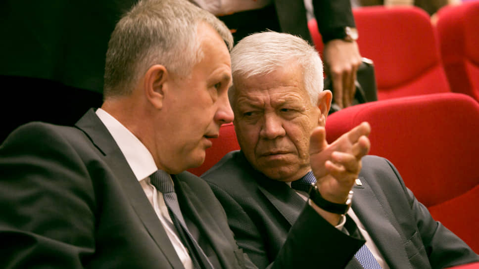 Владимир Анисимов (справа)