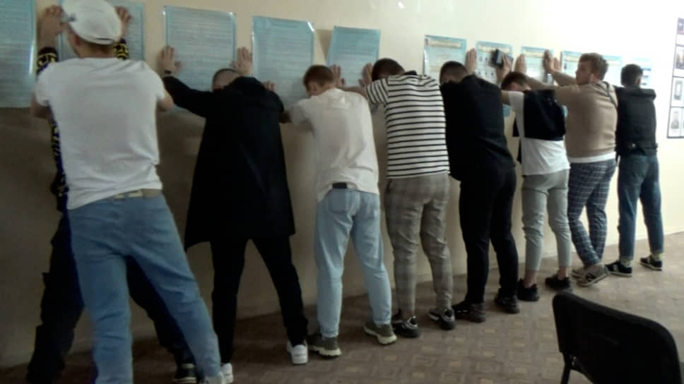 Рейд в баре &quot;Чем почем&quot; в Екатеринбурге 