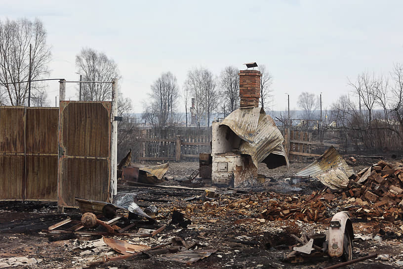 Последствия пожара в поселке Сосьва