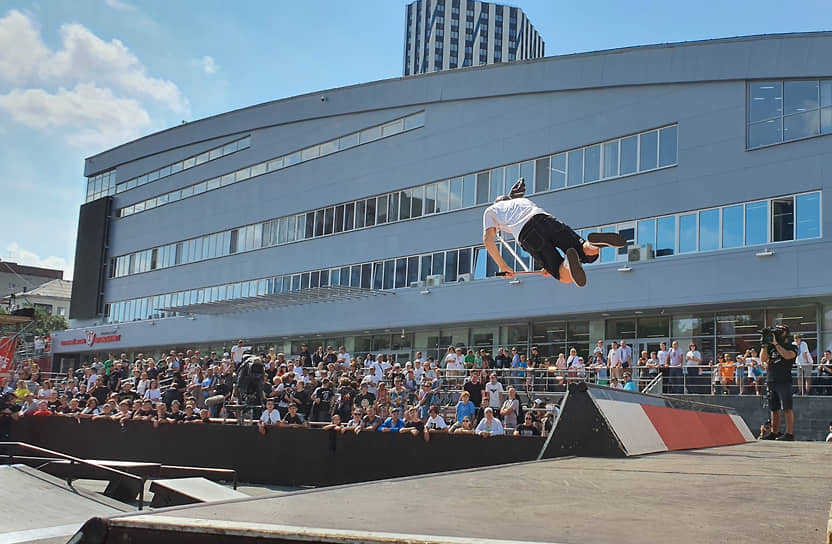 Турнир RCC Extreme в дисциплинах самокатов и BMX в рамках фестиваля RCC Fest в Екатеринбурге