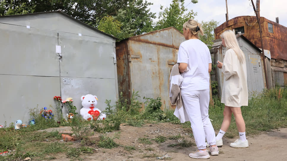 Гараж, в котором было обнаружено тело шестилетнего мальчика