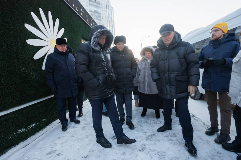 Мэр Екатеринбурга Алексей Орлов во время объезда города 