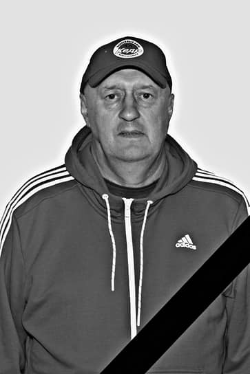 Погибший в ДТП тренер детской хоккейной команды "Кедр" Виталий Плешков