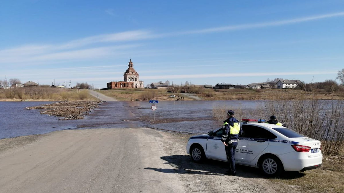 В Свердловской области ограничили движение по мостам из-за паводка на реке  Тура – Коммерсантъ Екатеринбург