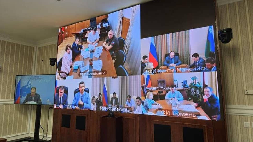 Рабочее совещание в полпредстве УрФО по вопросам исполнения поручений президента России, связанных с проведением специальной военной операции 