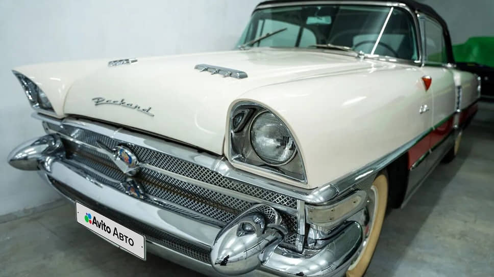 В Екатеринбурге продают ретро-кабриолет Packard Caribbean Convertible 1956 года выпуска за 14,9 млн руб.