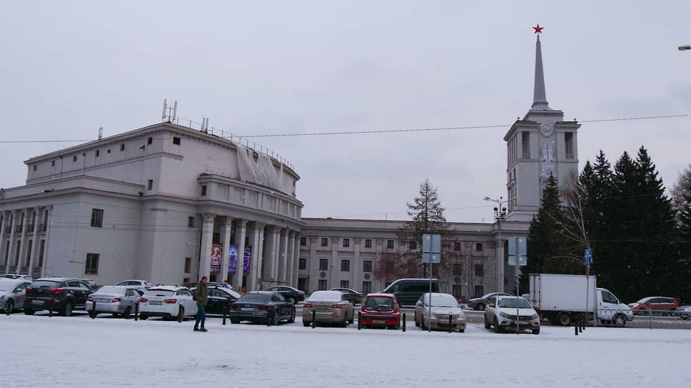 Окружной Дом офицеров в Екатеринбурге