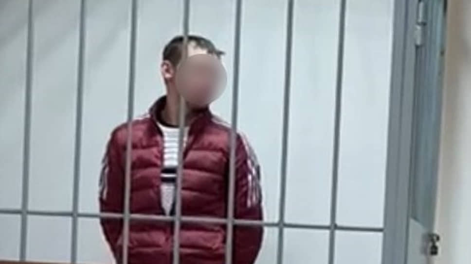 На Урале начался суд над ранее судимым 28-летним жителем Первоуральска, который обвиняется, в том числе, в убийстве малолетней падчерицы