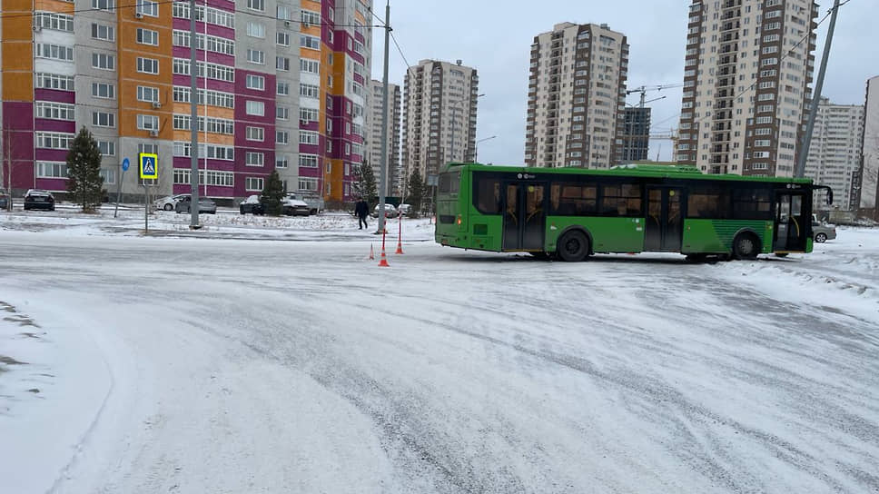 В Тюменской области в ДТП с автобусом пострадали четыре человека