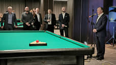 Мэр Екатеринбурга открыл новый зал Public Club Billiards в ТЦ «Антей»