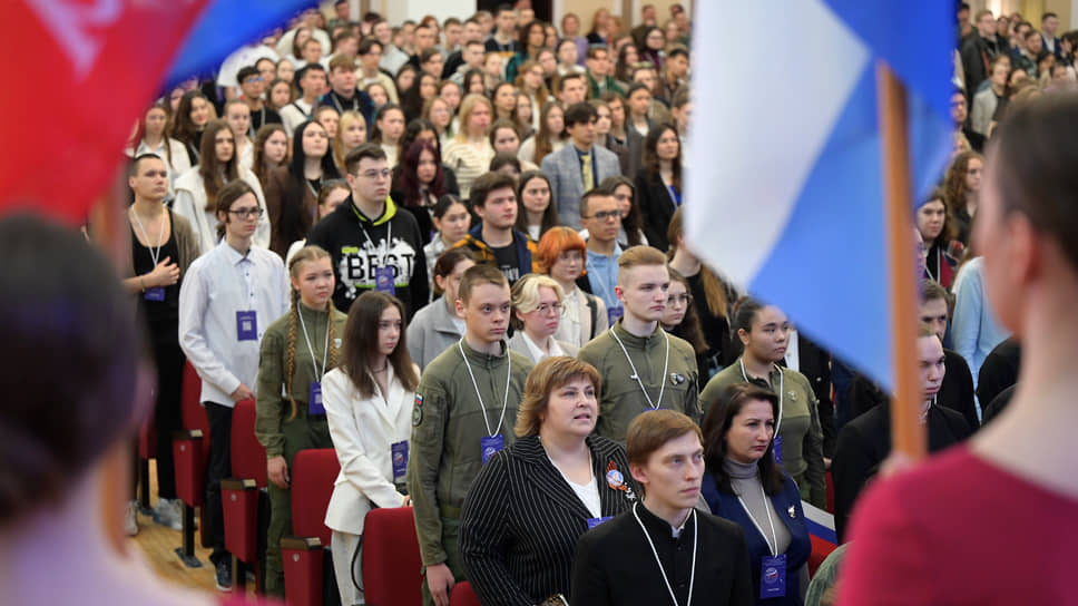 Форум «Россия и Запад: глобальное противостояние. Вчера – сегодня – завтра» в УрФУ