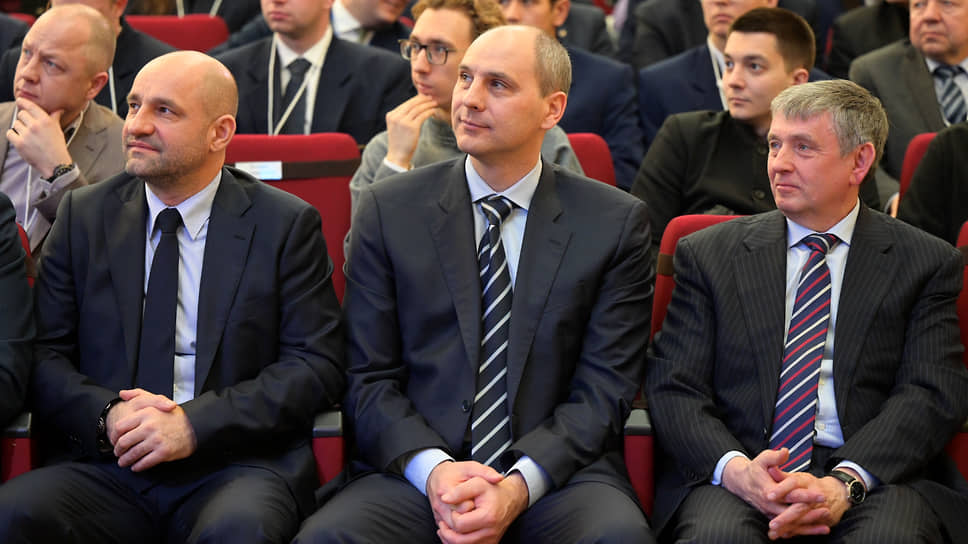 Форум «Россия и Запад: глобальное противостояние. Вчера – сегодня – завтра» в УрФУ. Полпред Артем Жога, врио губернатора Денис Паслер и и.о. ректора УрФУ Виктор Кокшаров