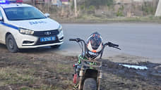 В Тавде ГИБДД остановила подростков на мотоциклах, которые им купил отец