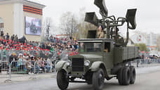 Около 60 единиц военной ретротехники участвовало в шествии в Верхней Пышме