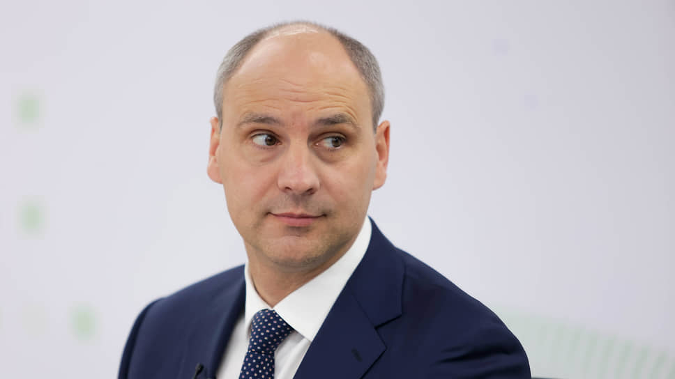 Денис Паслер