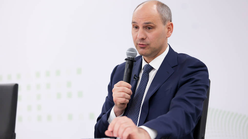 Денис Паслер