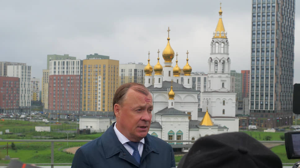 Глава Екатеринбурга Алексей Орлов на крыше районной администрации 